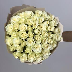 Букет цветов из 45 белых роз Кения