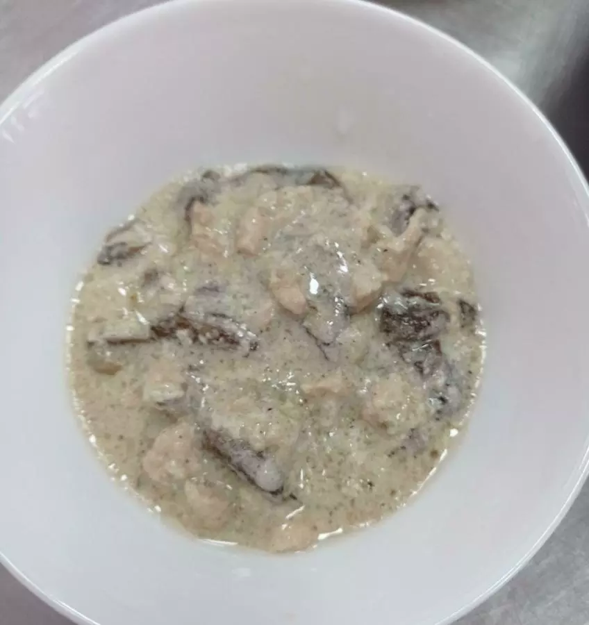 Куриная грудка в грибном соусе