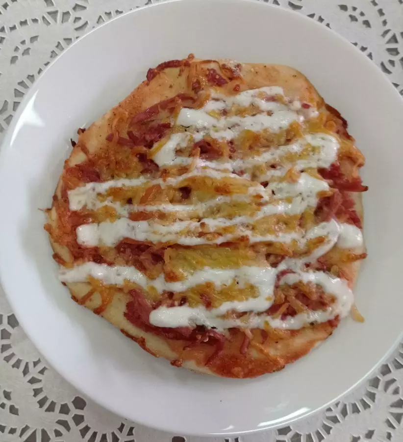   Пицца с колбасой                                                                                                                                      
