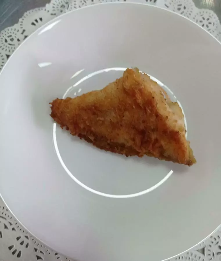 Рыба жареная морской окунь