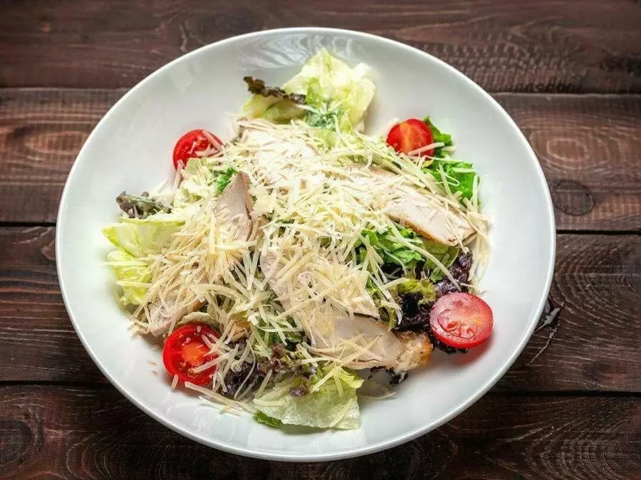 Цезарь с курицей