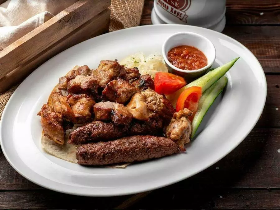 Мясное ассорти с гриля