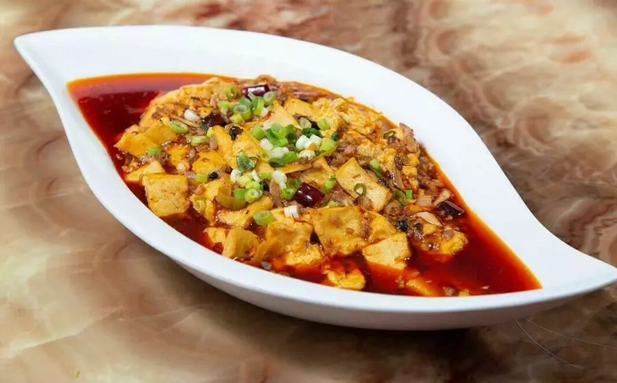 Жареный тофу в мясном остром соусе Ма По麻婆豆腐