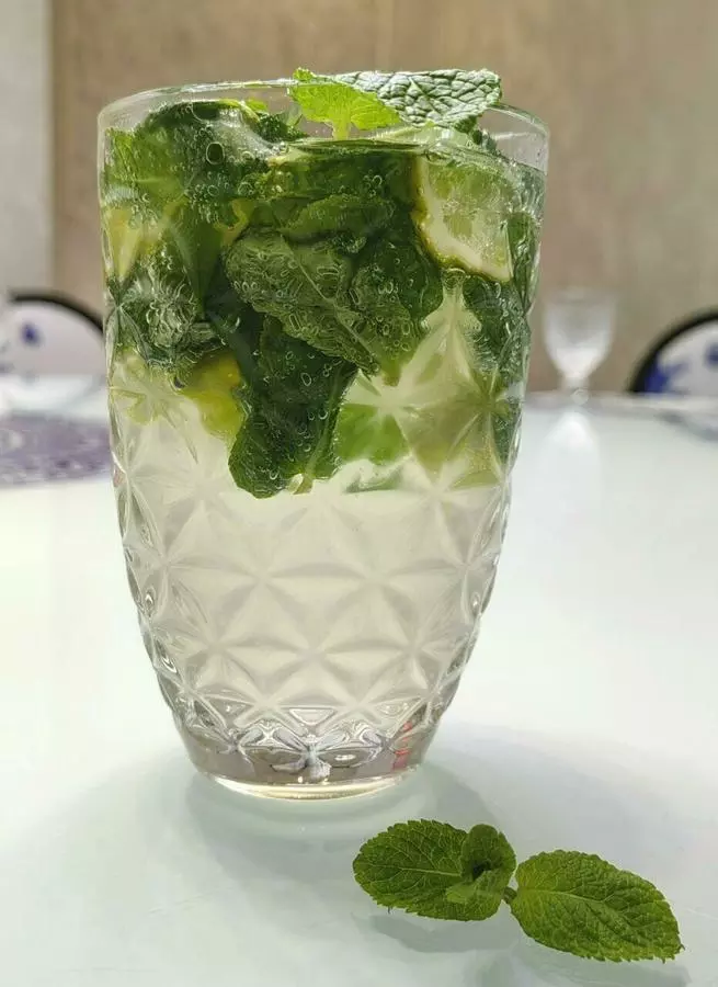 Коктейль б/а Мохито классический 不含酒精的鸡尾酒莫吉托 