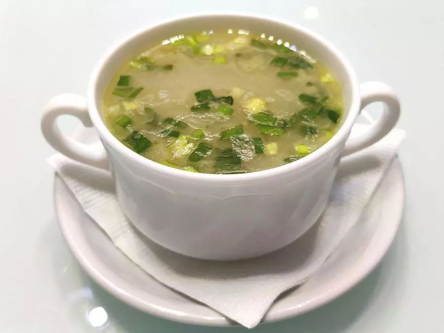 Суп с белыми грибами и курицей 蘑菇鸡肉汤