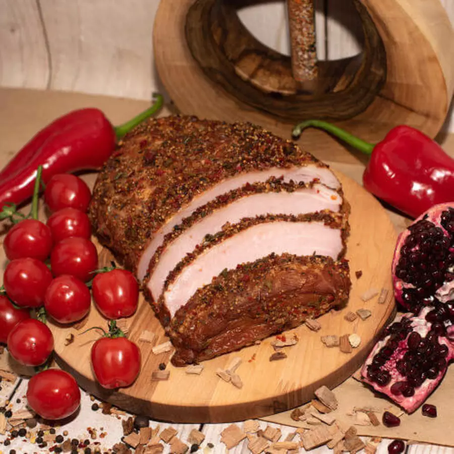 Окорок свиной  в/к в обсыпке