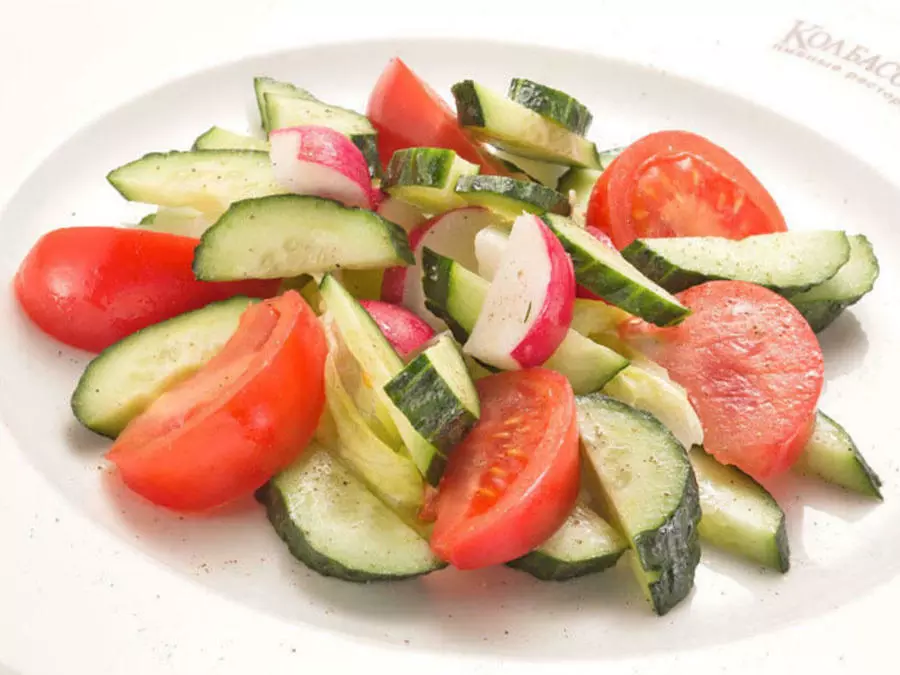 САЛАТ ИЗ СВЕЖИХ ОВОЩЕЙ