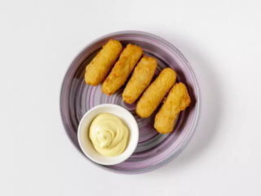 Сырные палочки с соусом