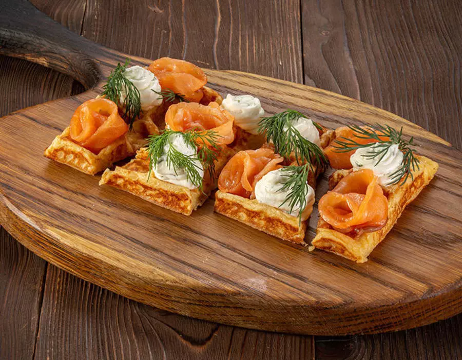 ВАФЛИ С СЕМГОЙ