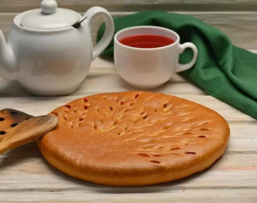 Пирог с яблоком и брусникой 0,5 