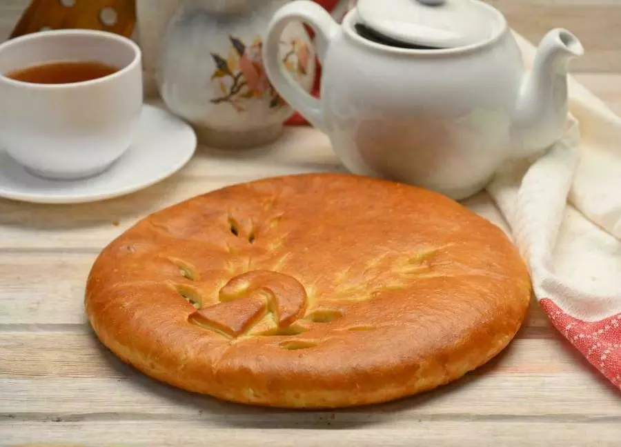 Пирог с капустой и грибами 0,5 