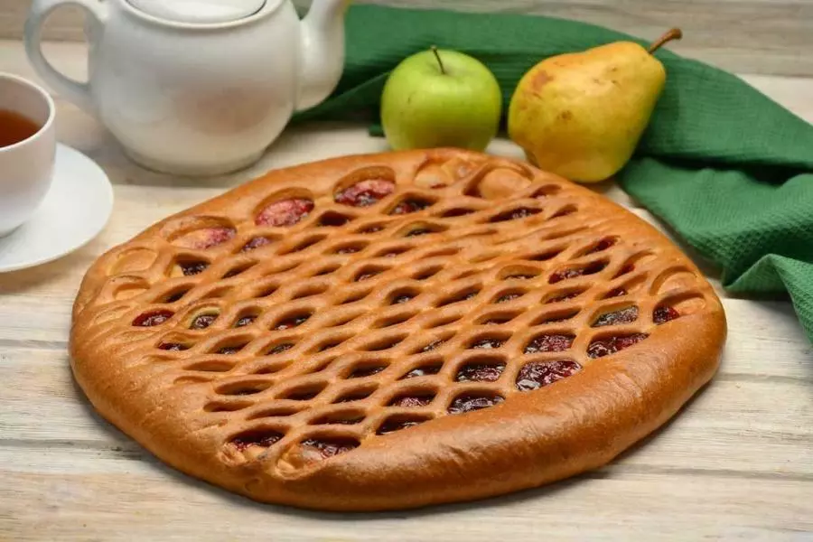 Пирог с клубникой 0,9 