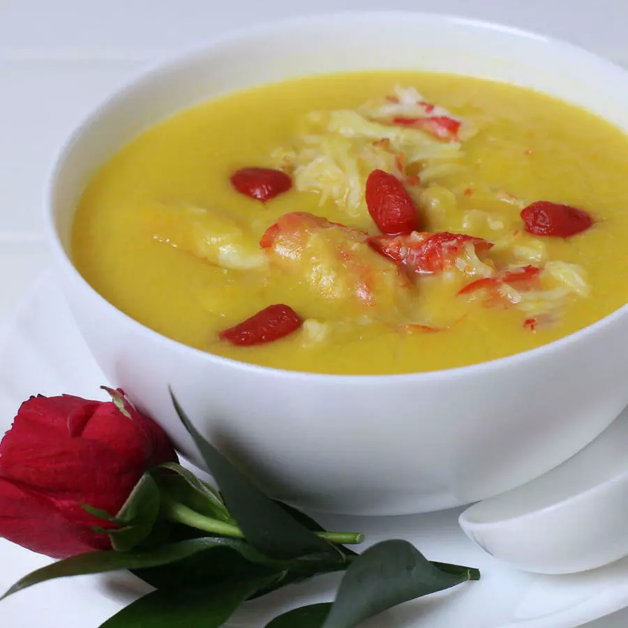 Крем-суп из кукурузы с крабовым мясом 蟹肉玉米羹