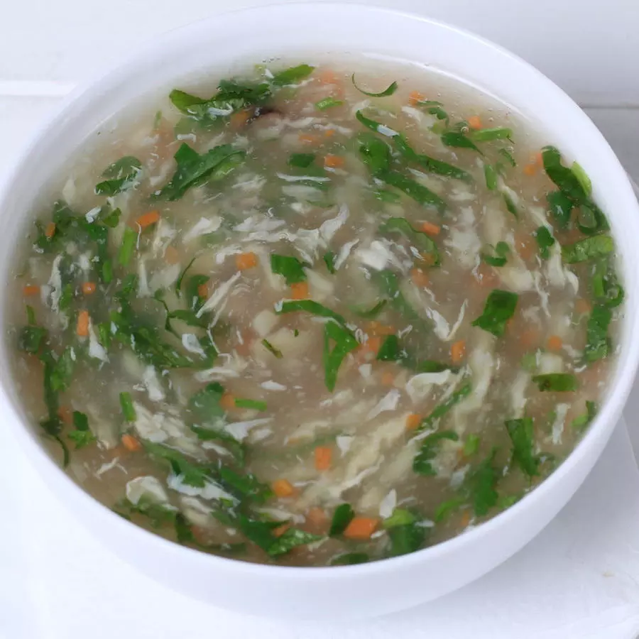 Суп с говядиной, овощами и яйцом 西湖牛肉羹