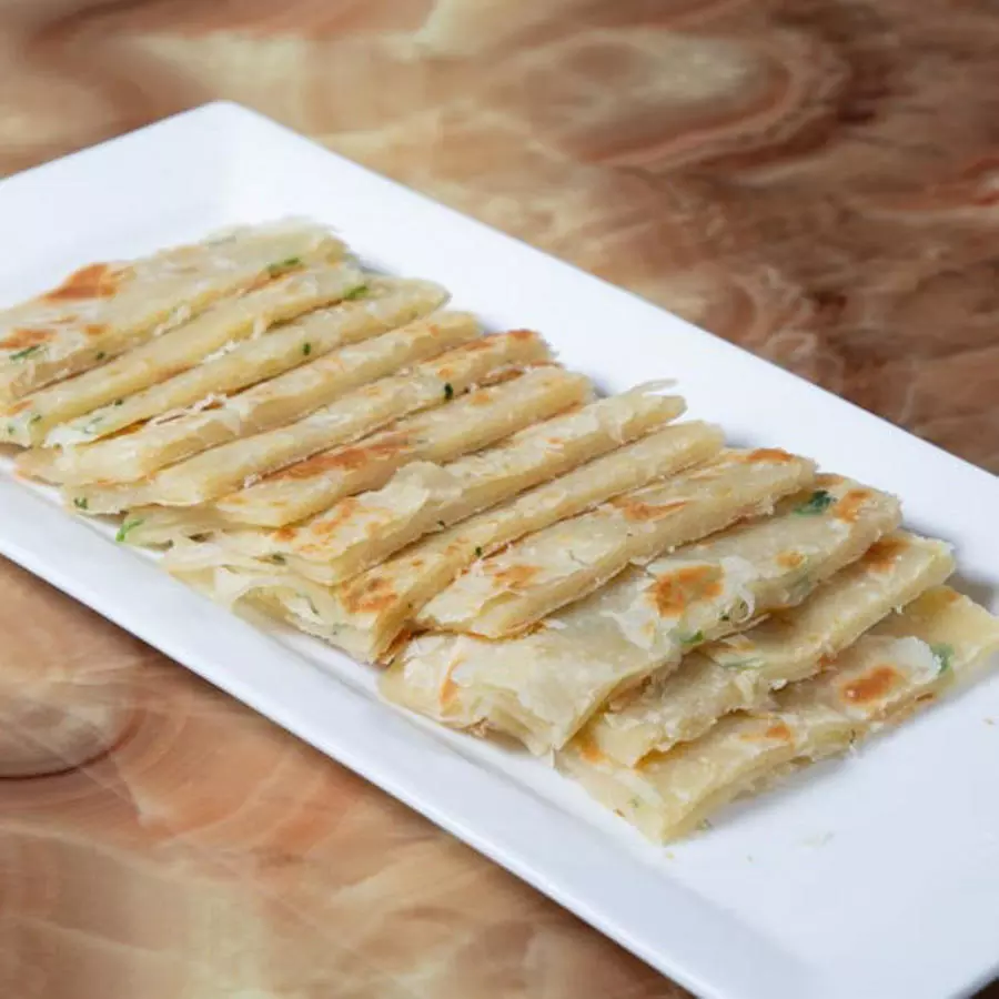 Пекинская лепёшка с зеленью 葱油饼
