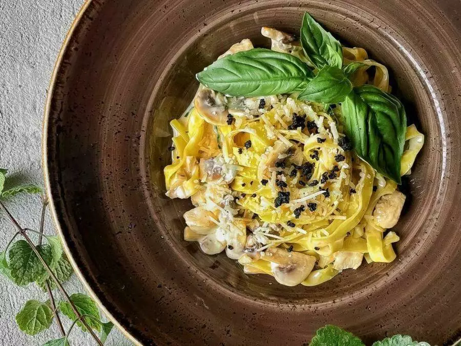 Тальятелле с курицей и грибами 