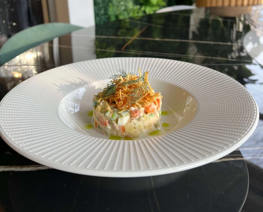 Салат Оливье с тунцом