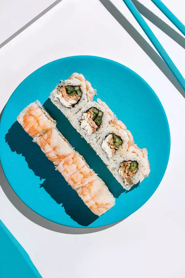 Tokyo cu somon roll