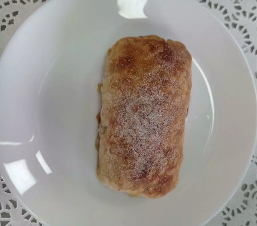 Штрудель с яблоками min 5 шт