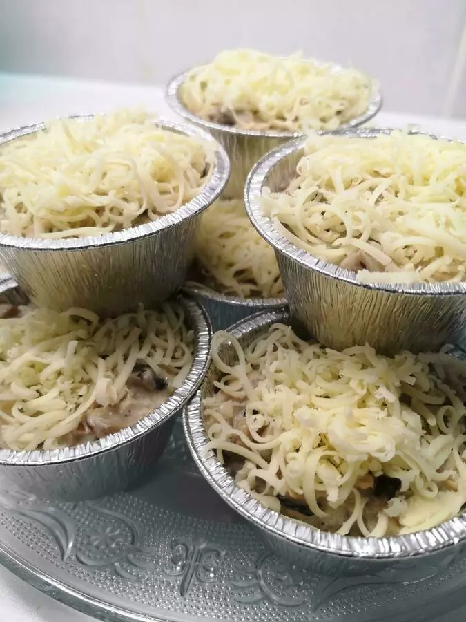 Жюльен с курицей и грибами