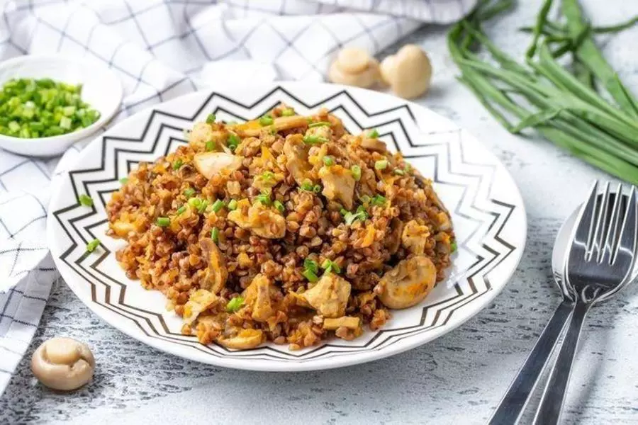Гречка с курицей и грибами