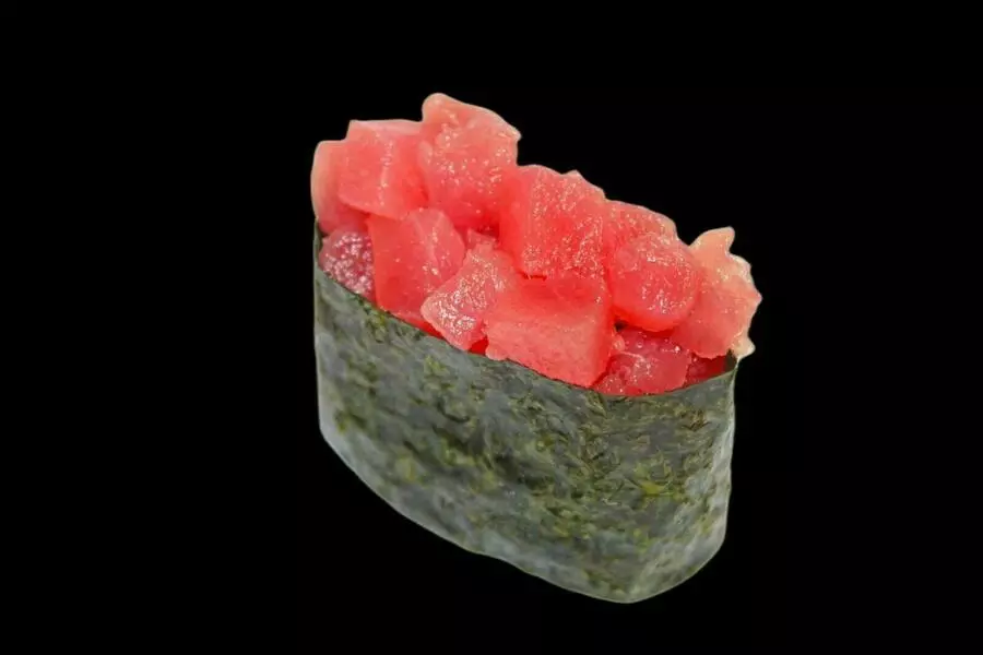 Гункан с тунцом