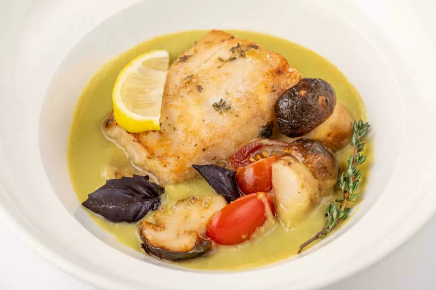 Судак жареный с белыми грибами