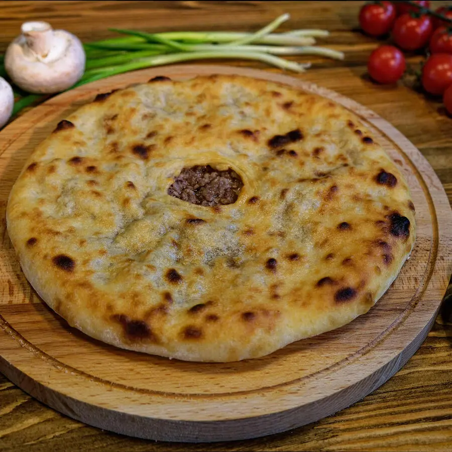 С мясом, помидорами и зеленью 450гр