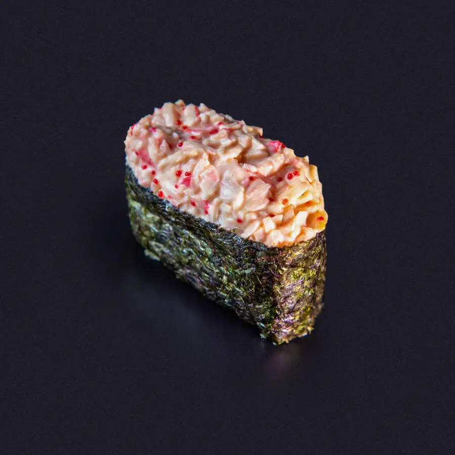 Гункан со снежным крабом