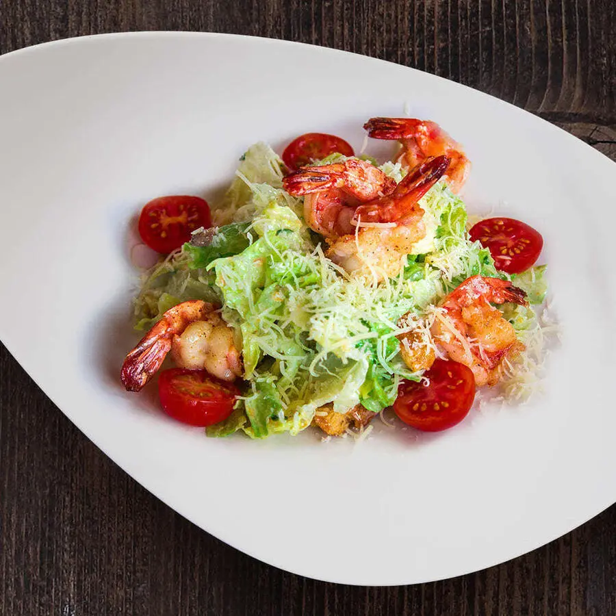 Салат "Цезарь с креветками" 