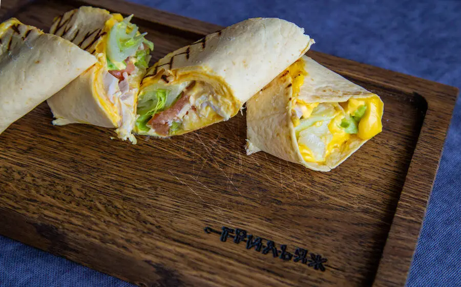 Тортилья с курицей-гриль