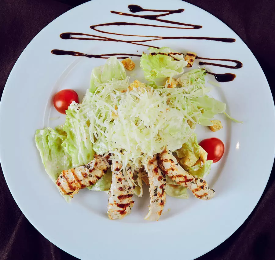 Цезарь с курицей.