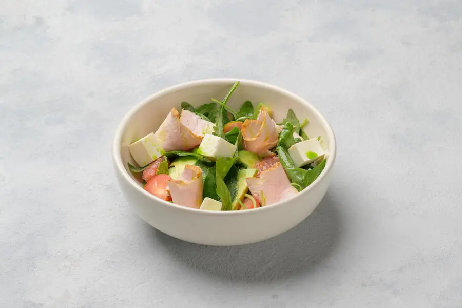 Салат с индейкой и грейпфрутом