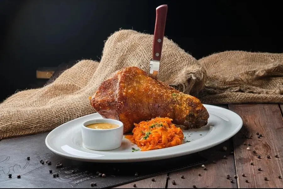 Рулька от Бюргер Хаус