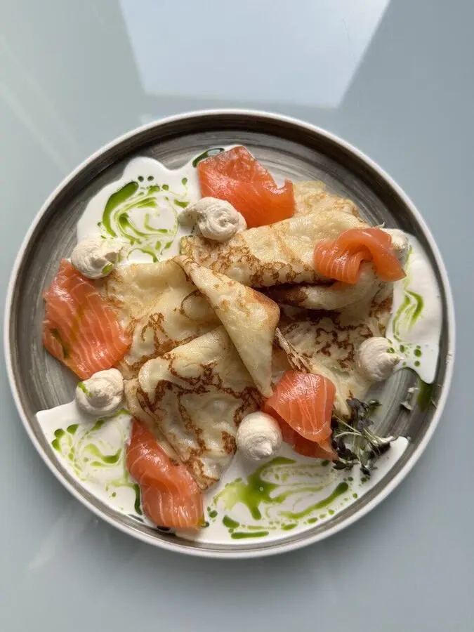 Блинчики с неркой, кремом пармезан