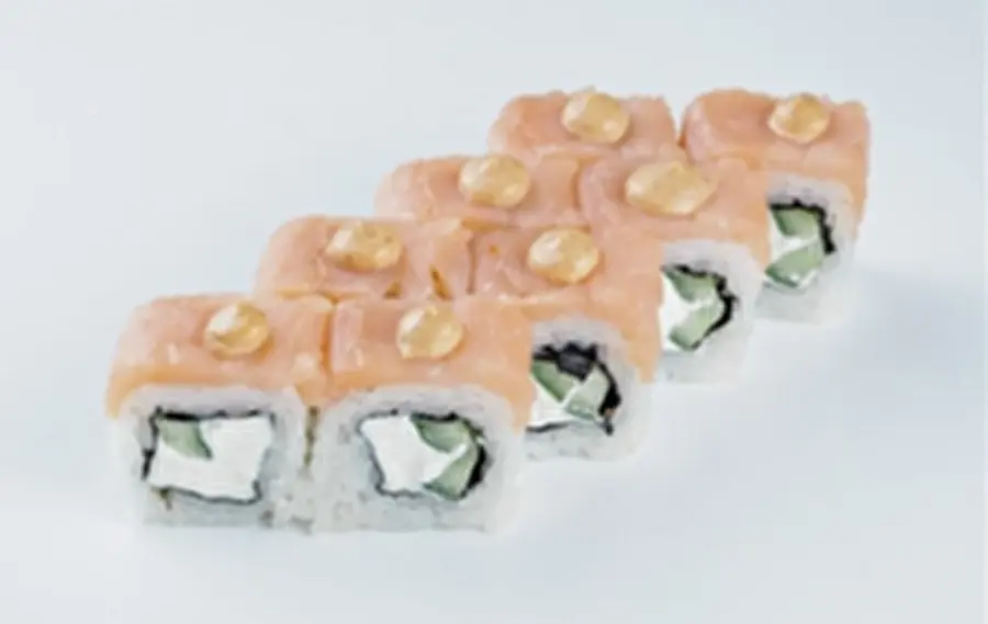 Ролл "Филадельфия" с копченым лососем 