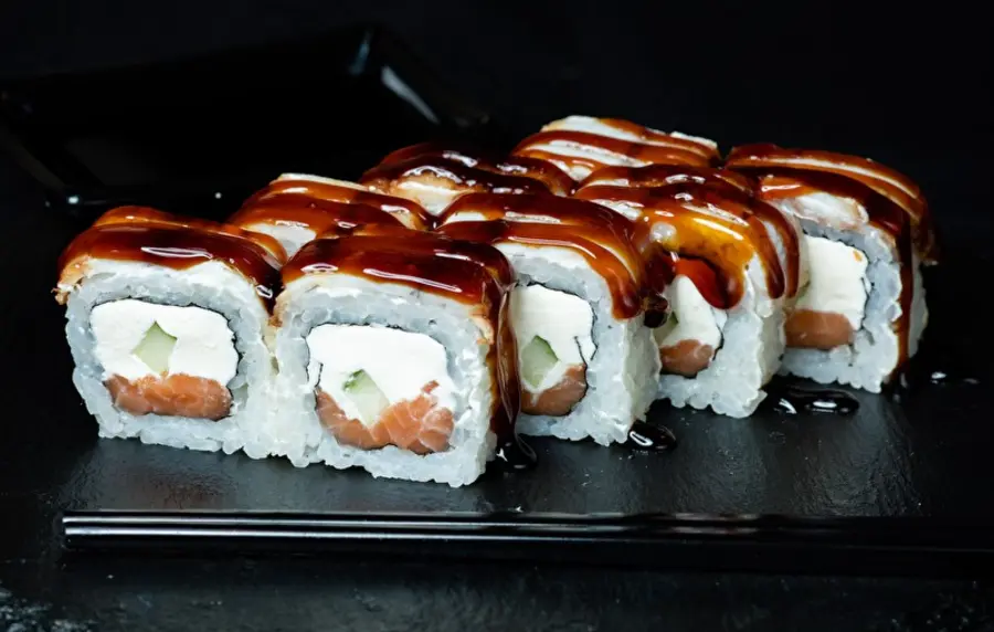 Ролл "Филадельфия" унаги