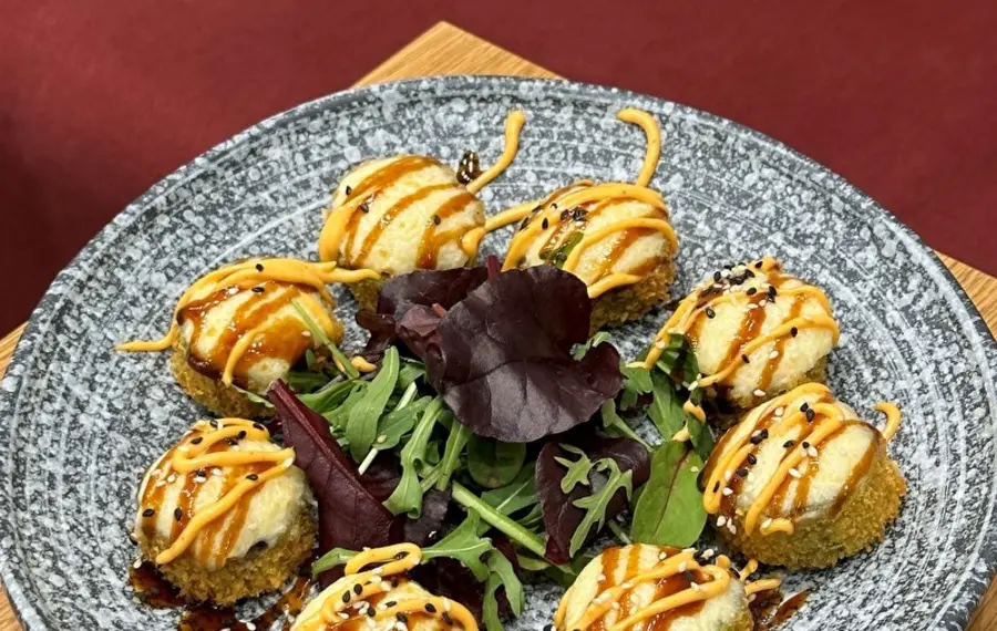 Запеченный "Цезарь" с курицей