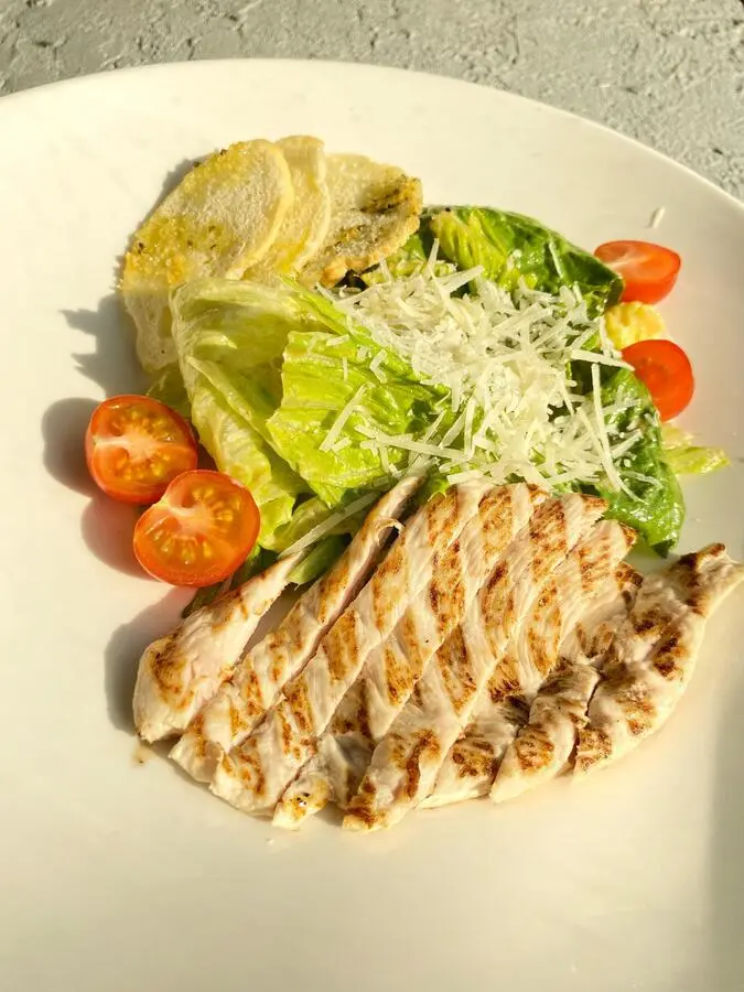 Цезарь с курицей