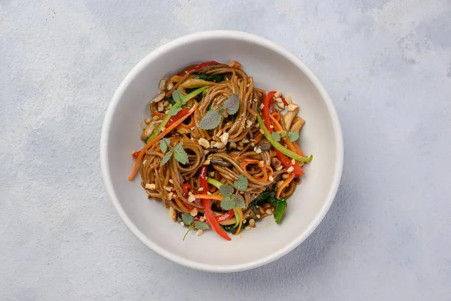 WOK лапша с соусом гамадари