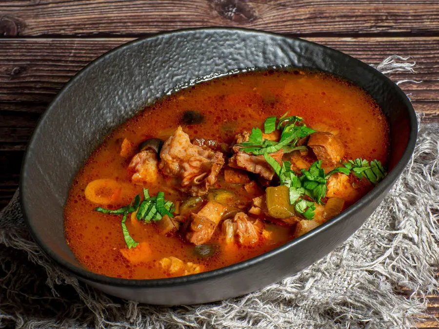 Солянка мясная