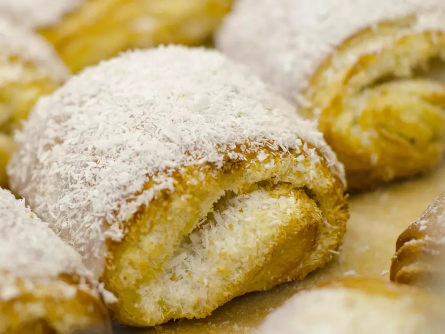 Булочка кокосовая