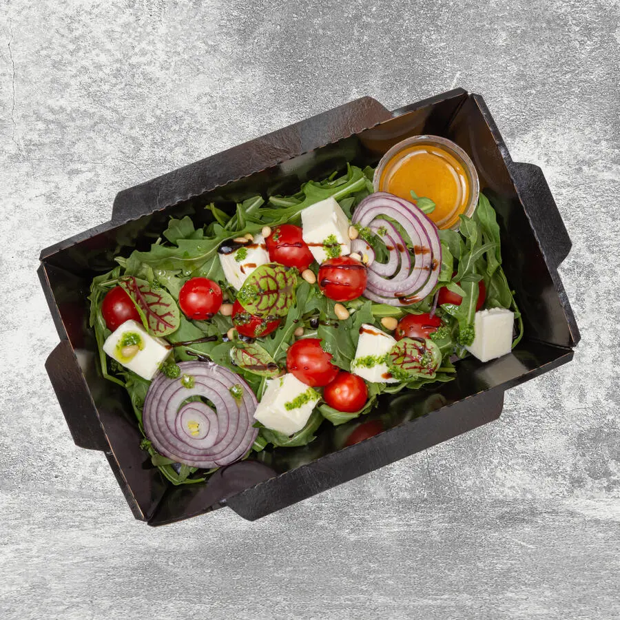 Салат Руккола, томаты Черри, сыр Моцарелла