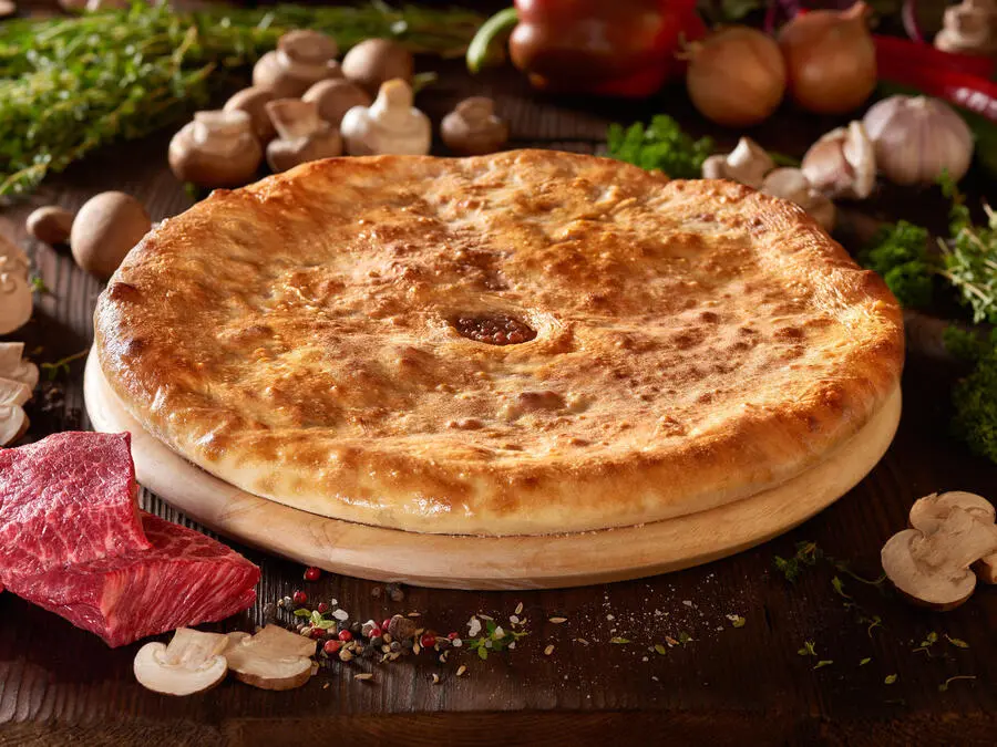Пирог с говядиной и шампиньонами 30см