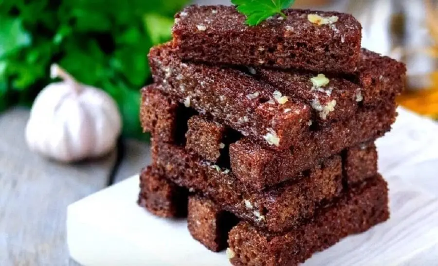 Гренки чесночные