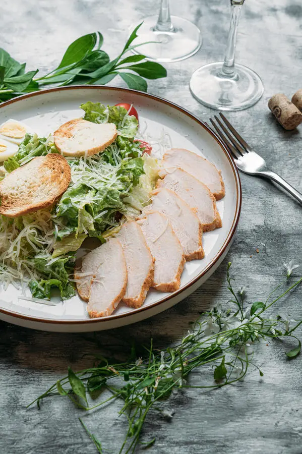 Цезарь с курицей