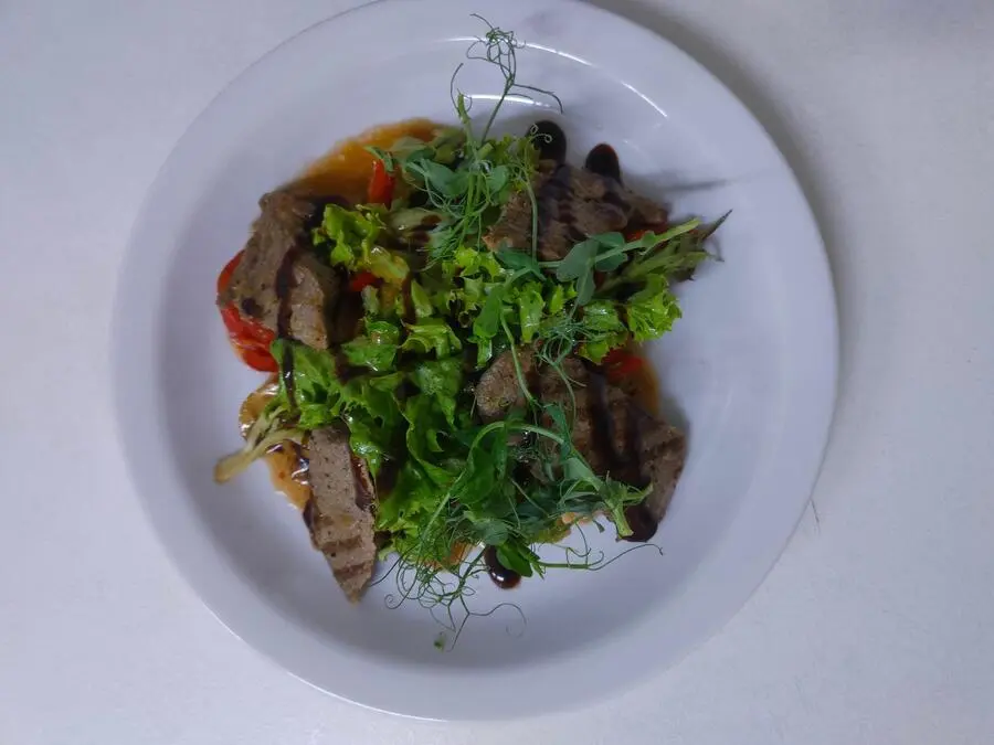 Салат Биф-Гриль