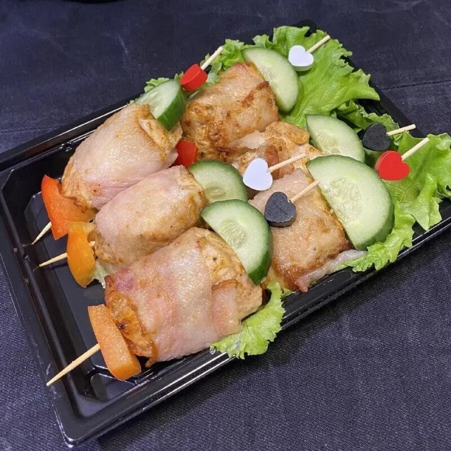 Шашлычок куриный с беконом L