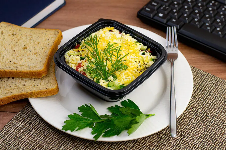 С курицей, томатом и сыром