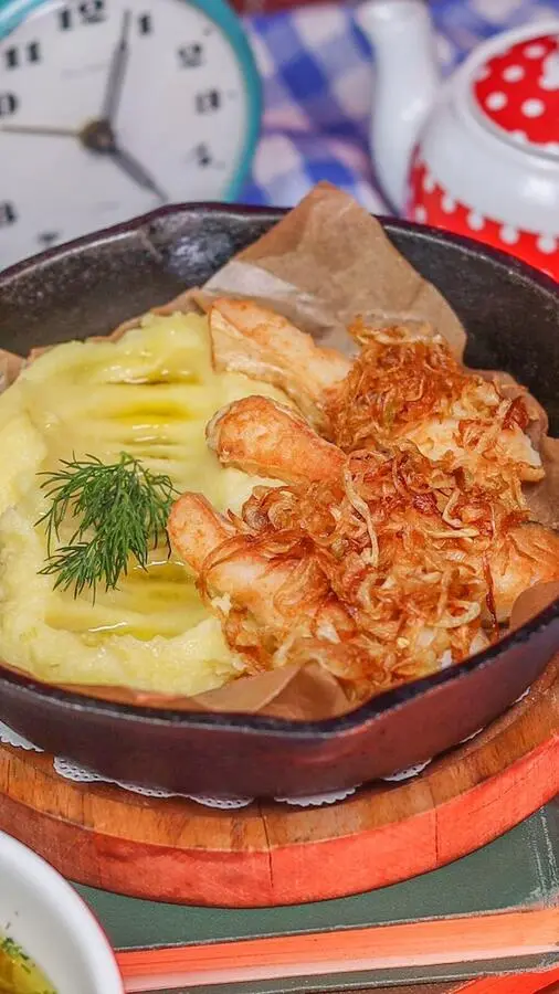 Жареный судак с картофельным пюре